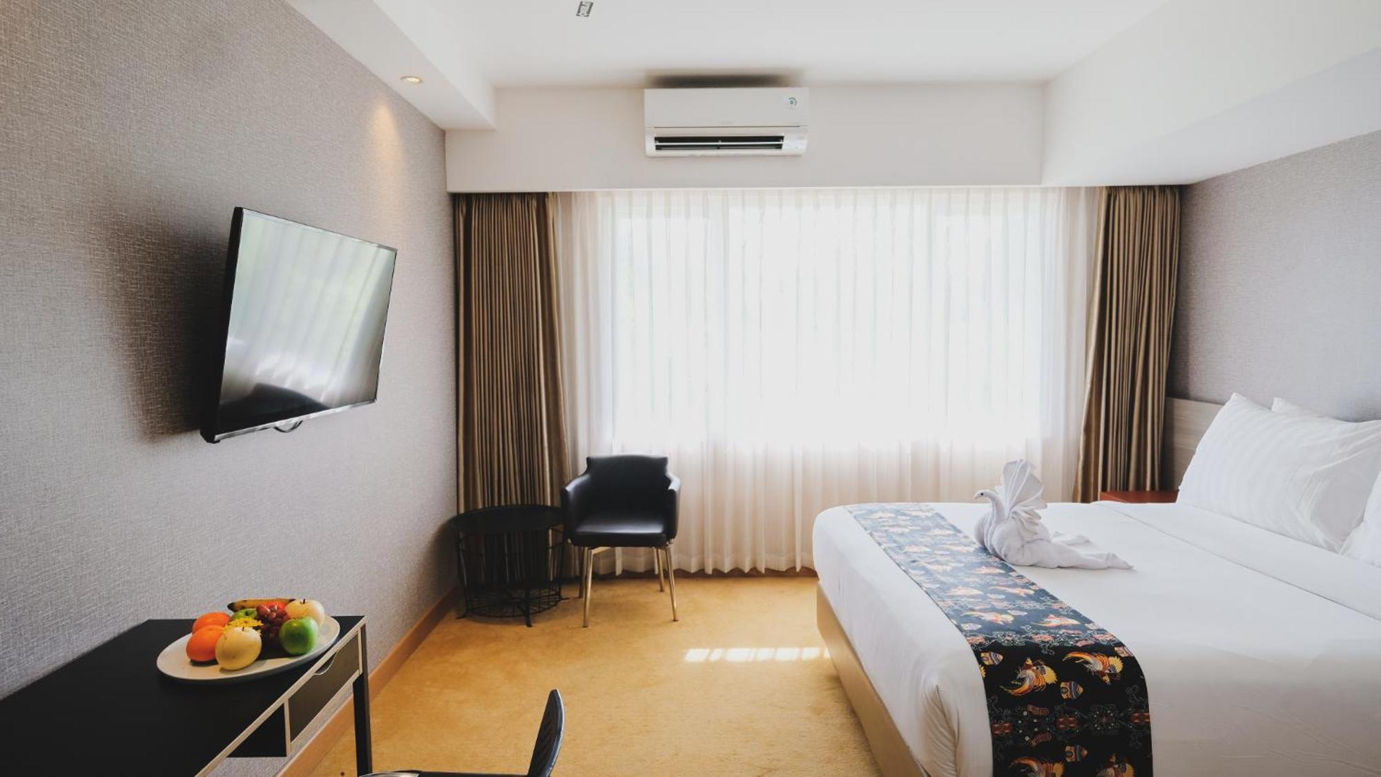 Hotel Suni Sentani - Managed By East Season Jayapura Exteriör bild